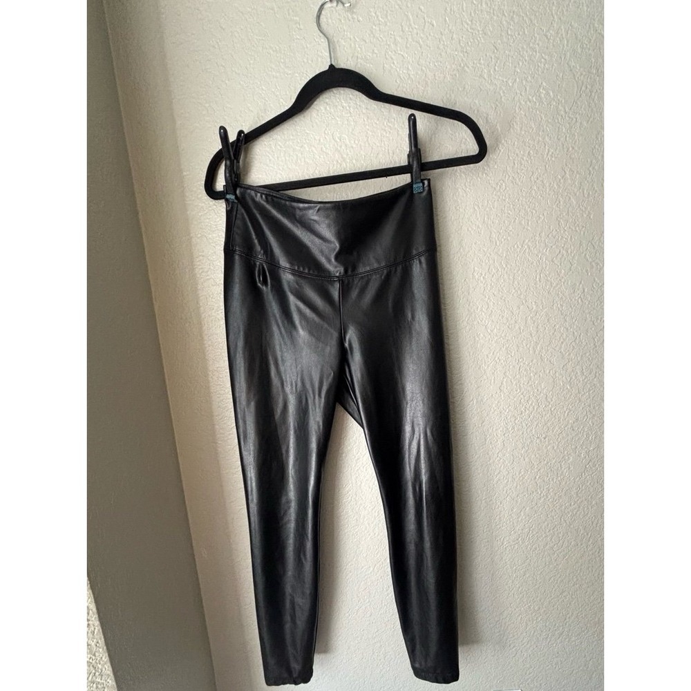 White House Black Market faux leather black pants. Size‎ 6